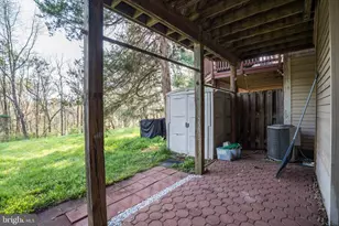 13341 Foxhole Dr, Fairfax, VA 22033 - Photo 8