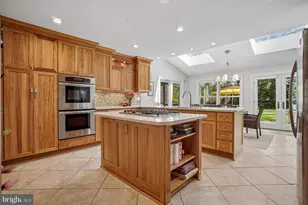 3271 History Dr, Oakton, VA 22124 - Photo 6