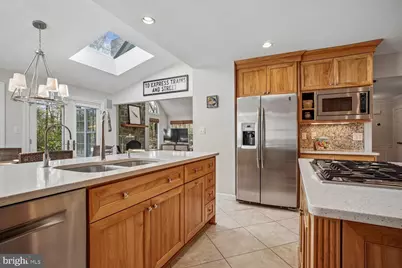 3271 History Drive, Oakton, VA 22124 - Photo 4