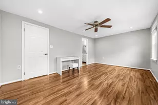 10058 Chestnut Wood Ln, Burke, VA 22015 - Photo 24