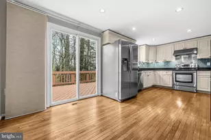 10058 Chestnut Wood Ln, Burke, VA 22015 - Photo 16
