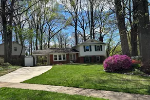 8717 Higdon Dr, Vienna, VA 22182 - Photo 2