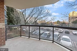 8340 Greensboro Dr, McLean, VA 22102 - Photo 14