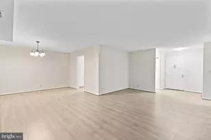 8340 Greensboro Dr, McLean, VA 22102 - Photo 12