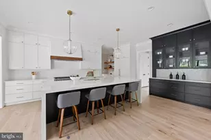 8206 Pettit Ct, McLean, VA 22102 - Photo 12