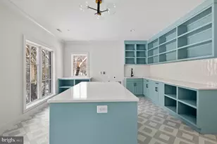 8206 Pettit Ct, McLean, VA 22102 - Photo 12