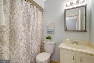 5883 Woodfield Estates Dr, Alexandria, VA 22310 - Photo 26