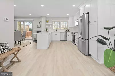 2872 Sutton Oaks Lane, Vienna, VA 22181 - Photo 2