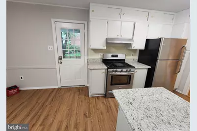 8800 Higdon Drive, Vienna, VA 22182 - Photo 4