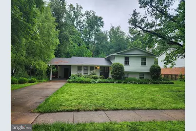 8800 Higdon Drive, Vienna, VA 22182 - Photo 2