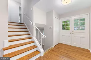 8800 Higdon Dr, Vienna, VA 22182 - Photo 24