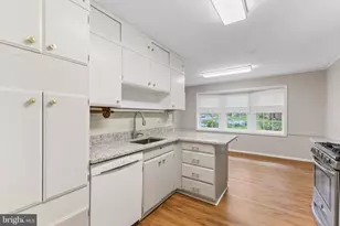 8800 Higdon Dr, Vienna, VA 22182 - Photo 18