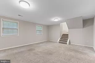 8800 Higdon Dr, Vienna, VA 22182 - Photo 38