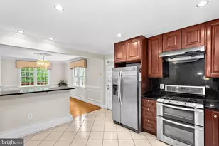 2435 Hunter Mill Rd, Vienna, VA 22181 - Photo 12