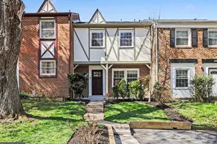 6308 Paddington Ln, Centreville, VA 20120 - Photo 28