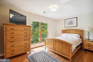 10408 Hunter Ridge Dr, Oakton, VA 22124 - Photo 24