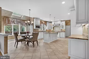 6331 Hidden Canyon Rd, Centreville, VA 20120 - Photo 16