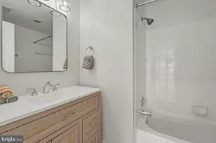 12312 Fox Lake Ct, Fairfax, VA 22033 - Photo 22