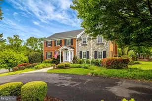 911 Rail Ct, McLean, VA 22102 - Photo 2