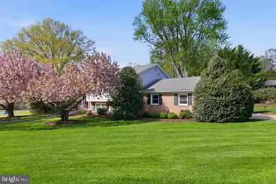 10106 Nadine Drive, Vienna, VA 22181 - Photo 2