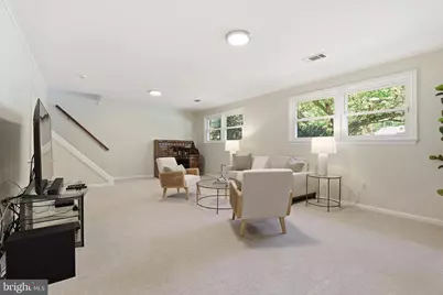 10106 Nadine Drive, Vienna, VA 22181 - Photo 22