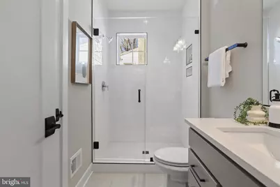 602 Kingsley Road SW, Vienna, VA 22180 - Photo 12