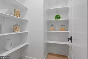 602 Kingsley Rd SW, Vienna, VA 22180 - Photo 26