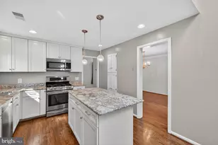 14422 Coachway Dr, Centreville, VA 20120 - Photo 12