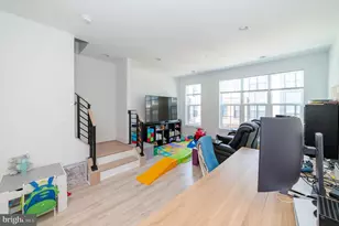 7306 Blade Dr, Falls Church, VA 22042 - Photo 8