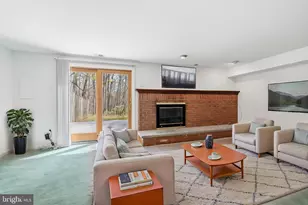 8955 Omega Ct, Springfield, VA 22152 - Photo 28