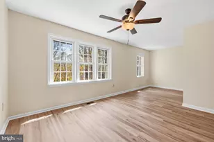 8955 Omega Ct, Springfield, VA 22152 - Photo 16