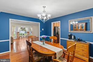 7710 Wilbur Ct, Springfield, VA 22153 - Photo 8