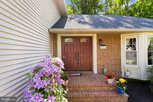 7710 Wilbur Ct, Springfield, VA 22153 - Photo 2
