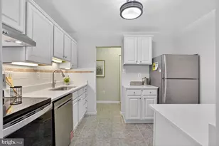 9708 Kingsbridge Dr, Fairfax, VA 22031 - Photo 2