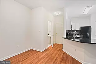 1705 Lake Shore Crest Dr, Reston, VA 20190 - Photo 4