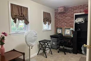 9325 Talisman Dr, Vienna, VA 22182 - Photo 2