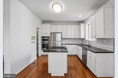 13080 Park Crescent Circle, Herndon, VA 20171 - Photo 10