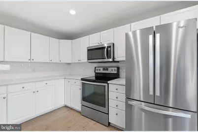 1881 Crescent Park Drive, Reston, VA 20190 - Photo 14
