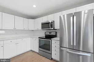 1881 Crescent Park Dr, Reston, VA 20190 - Photo 14