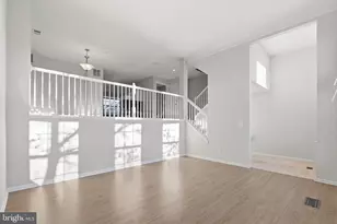 1881 Crescent Park Dr, Reston, VA 20190 - Photo 4