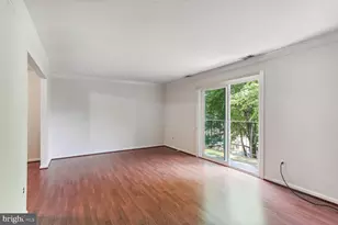 6439 Birch Leaf Ct, Burke, VA 22015 - Photo 4