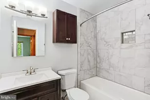 6439 Birch Leaf Ct, Burke, VA 22015 - Photo 10