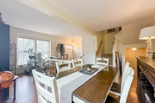 14358 Haysickle Ct, Centreville, VA 20121 - Photo 6