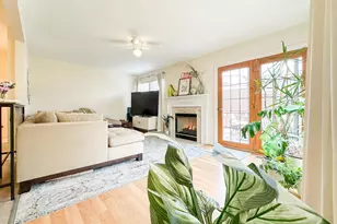 14358 Haysickle Ct, Centreville, VA 20121 - Photo 16