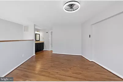 11186 Silentwood Lane, Reston, VA 20191 - Photo 10