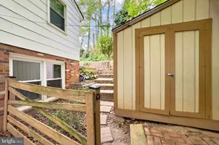 8614 Arley Dr, Springfield, VA 22152 - Photo 48