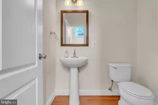 2110 Capstone Cir, Herndon, VA 20170 - Photo 10