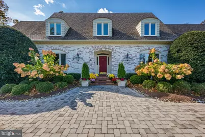 1322 Darnall Drive, McLean, VA 22101 - Photo 1
