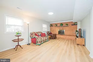 2419 Caron Ln, Falls Church, VA 22043 - Photo 40