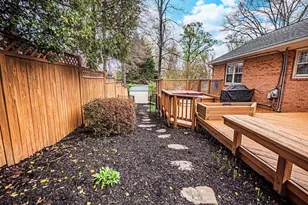 2419 Caron Ln, Falls Church, VA 22043 - Photo 18